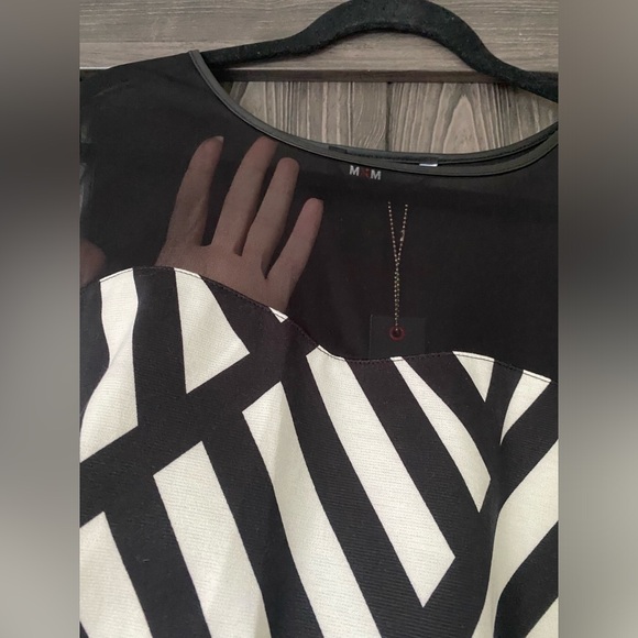 Black & White MXM sleeveless peplum top with mesh upper, NWT, sz 3X - Picture 4 of 6